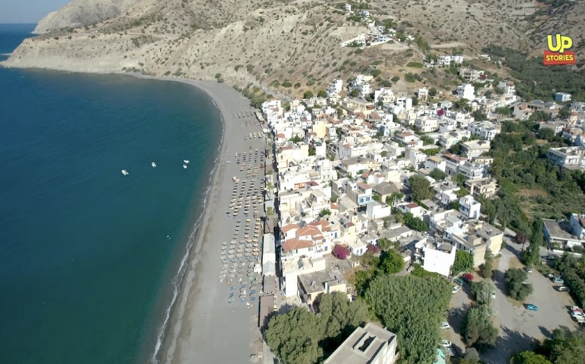 Το ελληνικό χωριό που έχει σχεδόν πάντα καλοκαίρι...
