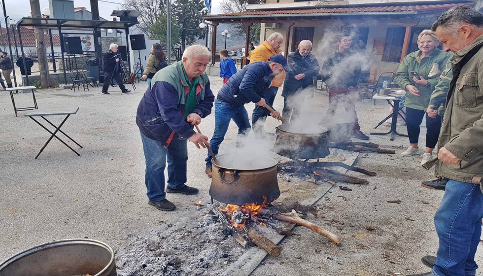 Αναβίωσε το έθιμο της Τσιγαρίδας στην Ασπροκκλησιά από τον Πολιτιστικό Σύλλογο...