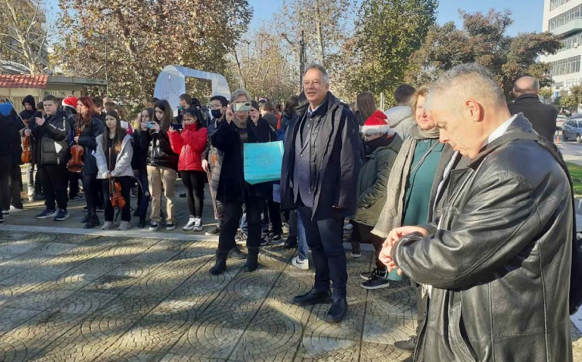 Τα κάλαντα από το Μουσικό Σχολείο άκουσε ο Χρήστος Μιχαλάκης