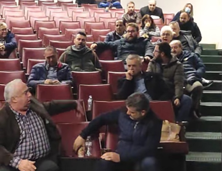 Απαγορεύεται το κάπνισμα στο Φουαγιέ του Πολιτιστικού κέντρου Καλαμπάκας