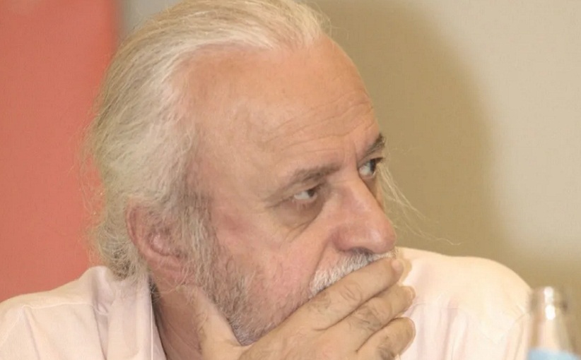 Νότης Μαυρουδής: Οργή από τον γιο του – «Ακροβολισμένοι παπαράτσι επιχειρούν να καταγράψουν τον πόνο μας»