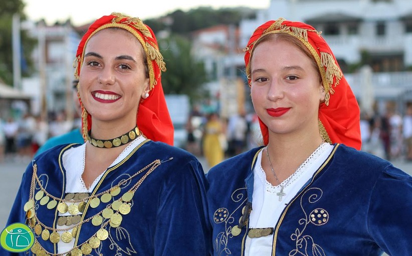 8 ο Φεστιβάλ Παραδοσιακών Χορών «Διαμαντής Παλαιολόγος» στη Σκόπελο (εικόνες)