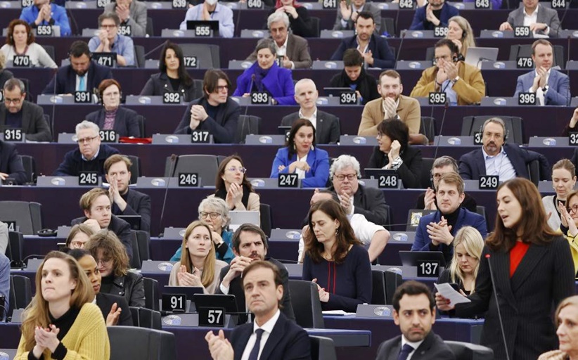 Ευρωκοινοβούλιο: Βατερλώ ΝΔ και οι γελοίες δικαιολογίες των γαλάζιων ευρωβουλευτών