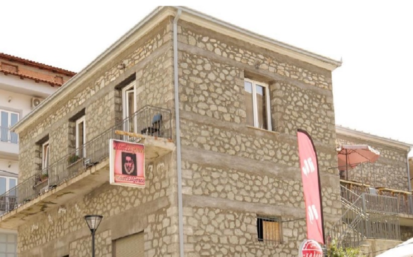 Το Hostel El Greco αναζητεί υπάλληλο για τη Reception - Πωλείται η επιχείρηση