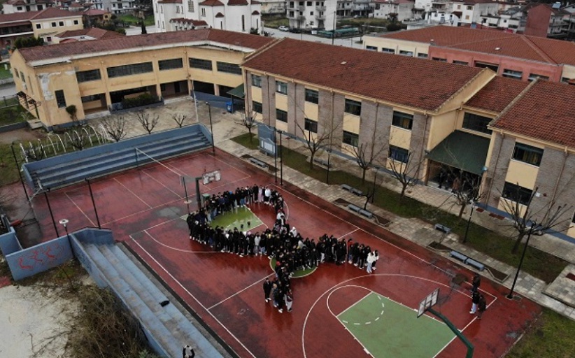 Τρισάγιο υπέρ Αναπαύσεως των θυμάτων του τραγικού δυστυχήματος των Τεμπών