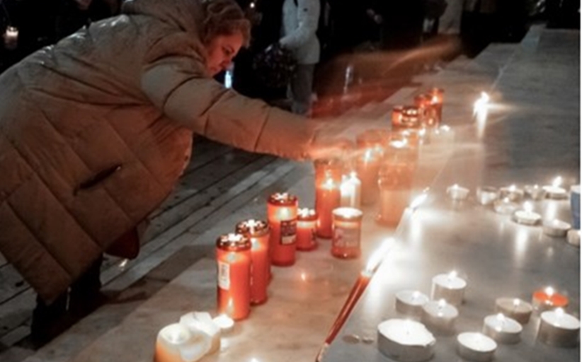 ΟΓΕ Καλαμπάκας: Σιωπηρή διαμαρτυρία στην πλατεία Ρήγα Φεραίου στα Τρίκαλα