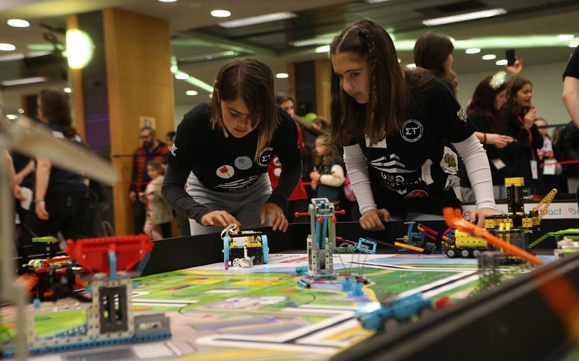 “Ολοκλήρωση του Πανελλήνιου Τελικού Διαγωνισμού Εκπαιδευτικής Ρομποτικής!”
