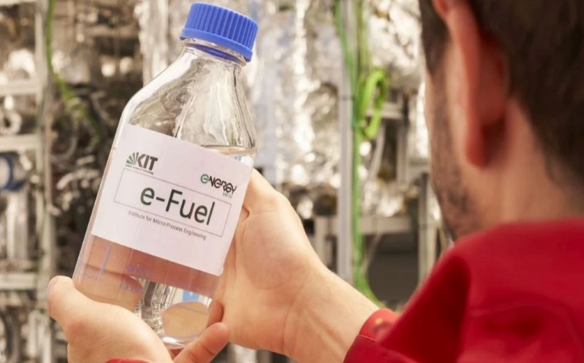 e-Fuels αντικαθιστούν βενζίνη και ντίζελ στα αυτοκίνητα από το 2035