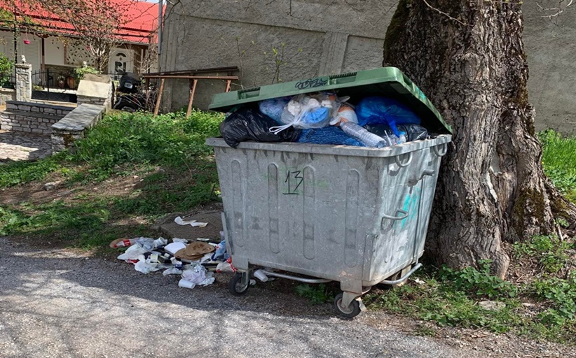 Εικόνα που δεν τιμά κανέναν...