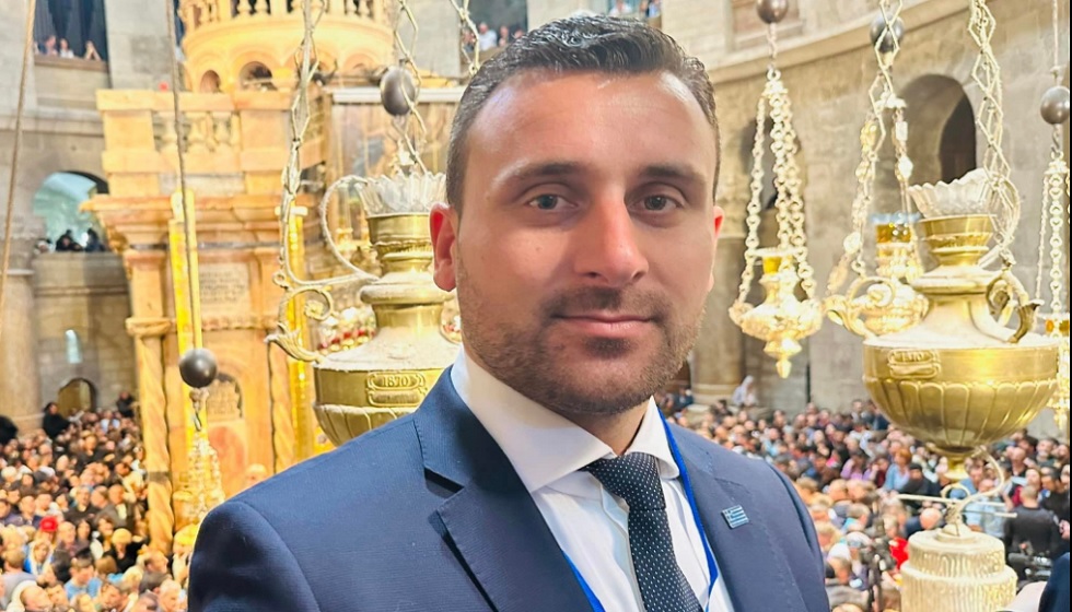 Στα Ιεροσόλυμα και στους Αγίους Τόπους για την τελετή αφής του Αγίου Φωτός, ο Λευτέρης Αβραμόπουλος...