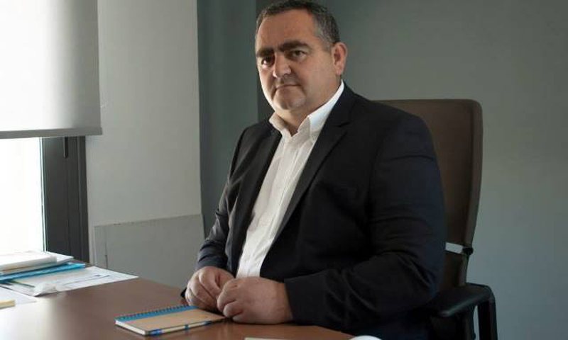 Τεράστια νίκη του Φρέντι Μπελέρη στον Δήμο Χειμάρρας