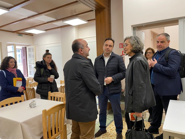 Επίσκεψη και ενημέρωση της Σοφίας Σακοράφα στο Κέντρο Κοινότητας του Δήμου Τρικκαίων