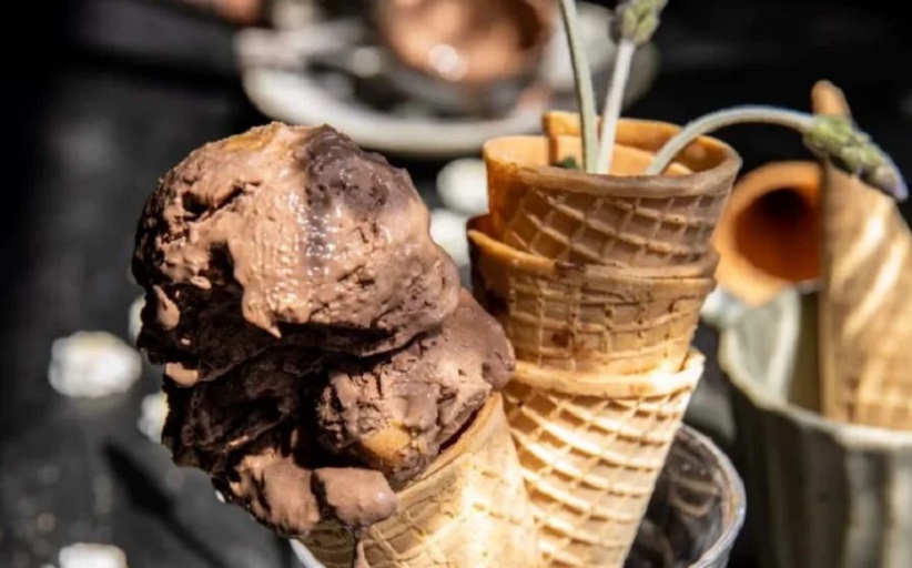 Παγωτό σοκολάτας με φυστικοβούτυρο