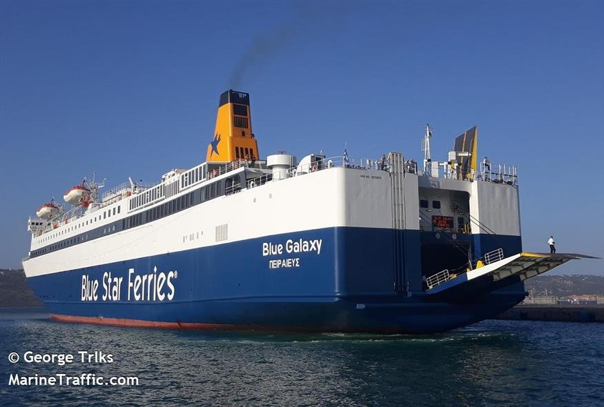 Επιστρέφει στον Πειραιά το πλοίο «Blue Galaxy» λόγω βλάβης - Με 506 επιβάτες και 100 άτομα πλήρωμα