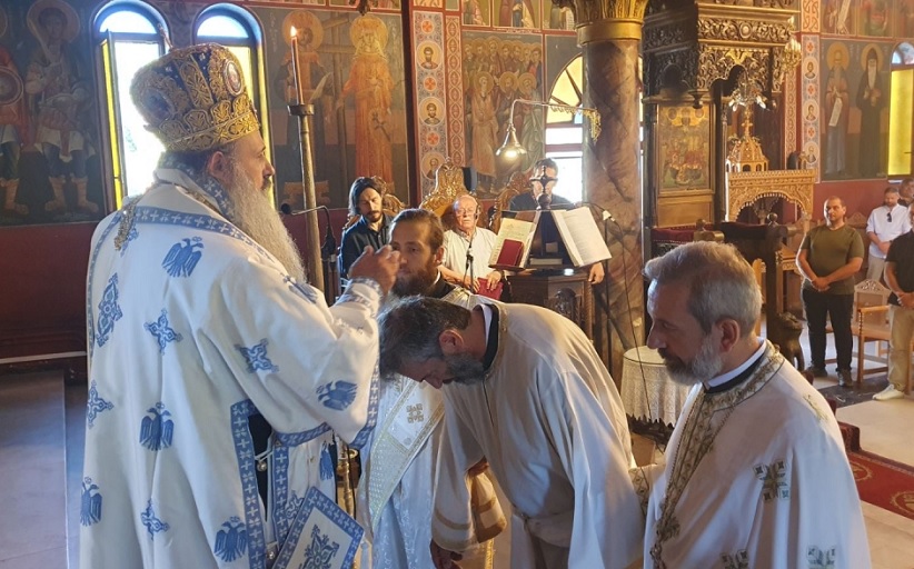 Χειροτονία διακόνου από τον Σεβ. Μητροπολίτη Σταγών και Μετεώρων κ. Θεόκλητο