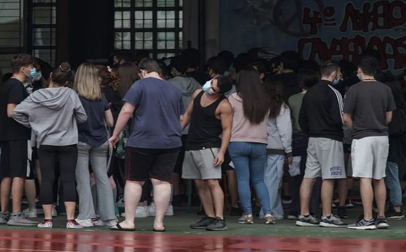 Βάσεις 2023: Ποια σχολή «έπεσε» 3.500 μόρια - Πίνακες