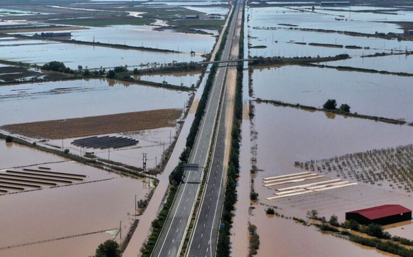 Τοποθέτησαν κορδέλα κάθετα στο οδόστρωμα, στο Καστράκι