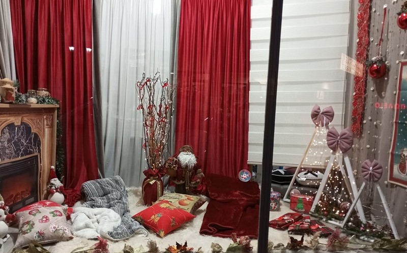 Σε χριστουγεννιάτικους ρυθμούς η Βιοτεχνία Στρωμάτων -Κουρτινών & Ταπετσαρίες Μήτσιος Νικόλαος