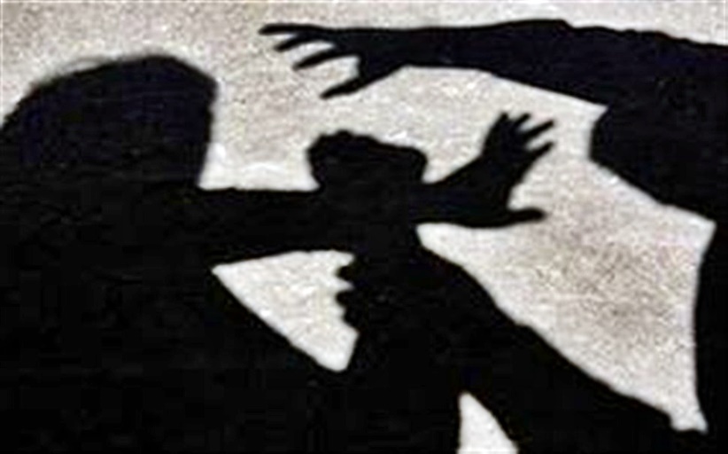 Τρίκαλα: Τσακώθηκαν χριστουγεννιάτικα σε νυχτερινό κέντρο