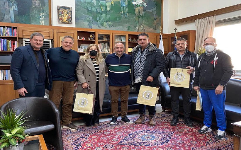 Έκοψε τη Βασιλόπιτα το Δημοτικό Συμβούλιο Καλαμπάκας