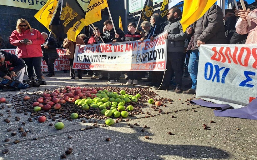Αγρότες: «Δεν πάει άλλο, θα πάμε με τρακτέρ στην Αθήνα»
