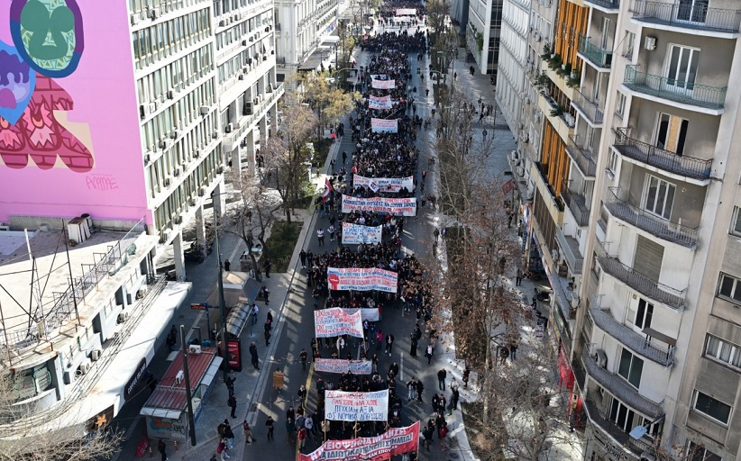 “Ποτάμι” φοιτητών στην Αθήνα – Ηχηρό “όχι” στα ιδιωτικά πανεπιστήμια