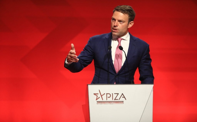 Σε «αξιοπρεπή αποχώρηση» καλεί ο Κασσελάκης τον Πρωθυπουργό μετά τις παραιτήσεις των συνεργατών του