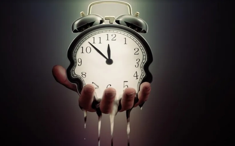 Ὁ χρόνος δὲν γιατρεύει τὸν πόνο, ἁπλῶς μαθαίνουμε νὰ τὸν κουβαλᾶμε