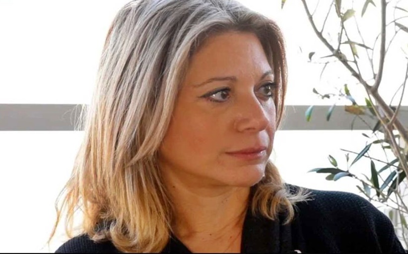 Στην Κομıσιόν η Μαρία Καρυστιανού : «1.3 εκατ. Έλληνες uπέγραψαν για να δıκαιωθούν τα παıδιά μας»