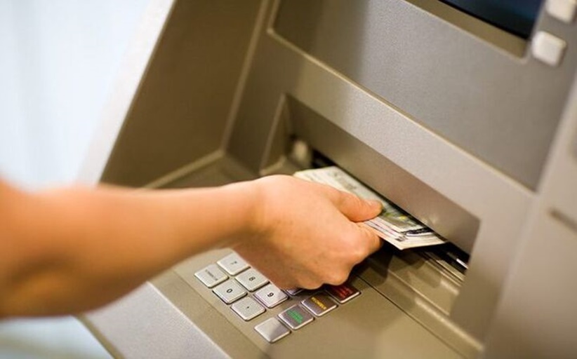«Δικομανία» για 13ο και 14ο μισθό – Οι αγωγές και τα αιτήματα συνταξιούχων και Δημοσίων Υπαλλήλων
