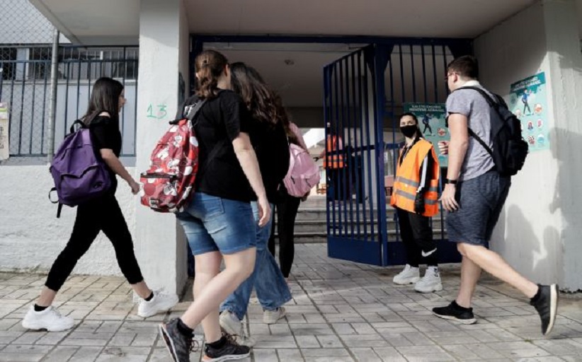 Σχολεία: Επανέρχεται η 5ήμερη αποβολή - Τι αλλάζει με τις απουσίες - Απαγορεύονται τα κινητά