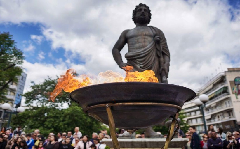 Ειρήνη, Αμιλλα και Ισότητα, το μήνυμα της Ολυμπιακής Φλόγας από τα Τρίκαλα