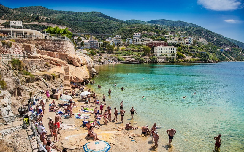 «Κλείδωσε» ο καύσωνας διαρκείας...