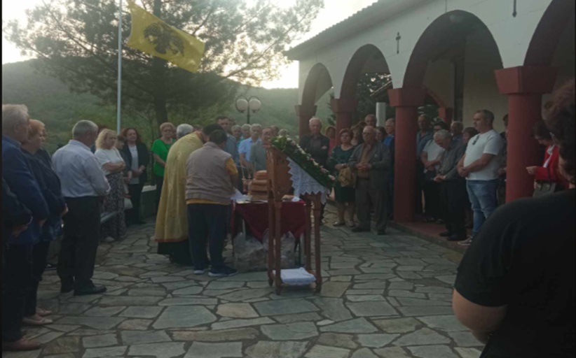 Πραγματοποιήθηκε ο Μέγας Εσπερινός στον Ι.Ν Αγίου Νικολάου στα Τριφύλλια Κρύας Βρύσης