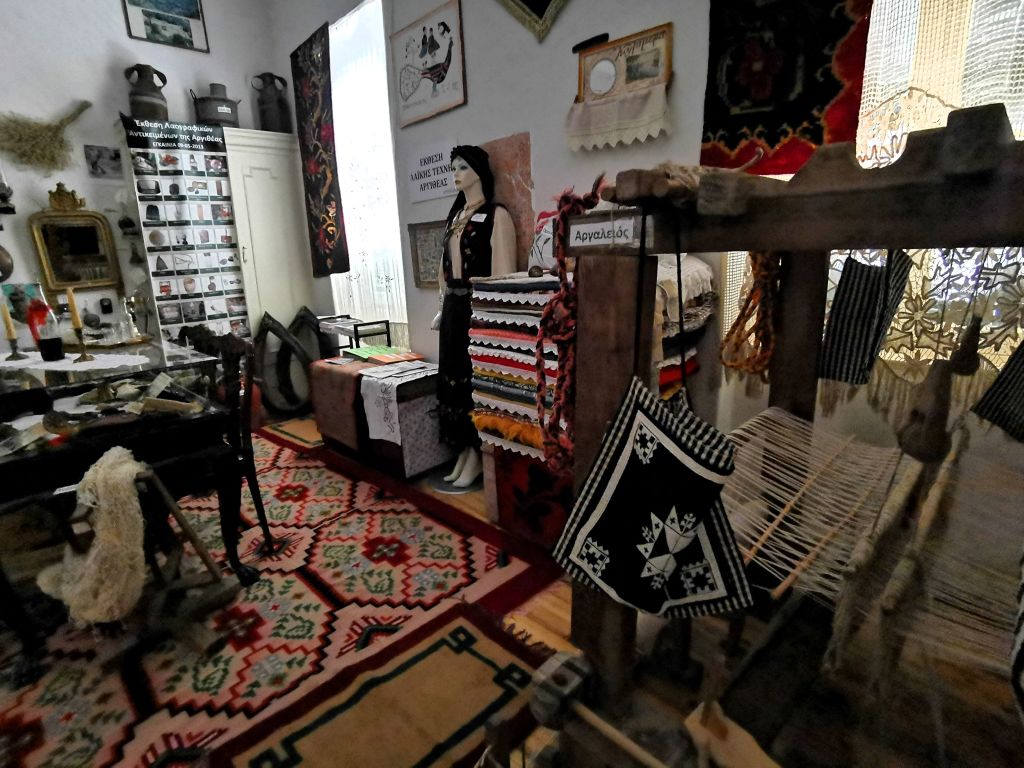 Εκθεση Λαϊκής Τέχνης της Αργιθέας στο Λαογραφικό Μουσείο Τρικάλων