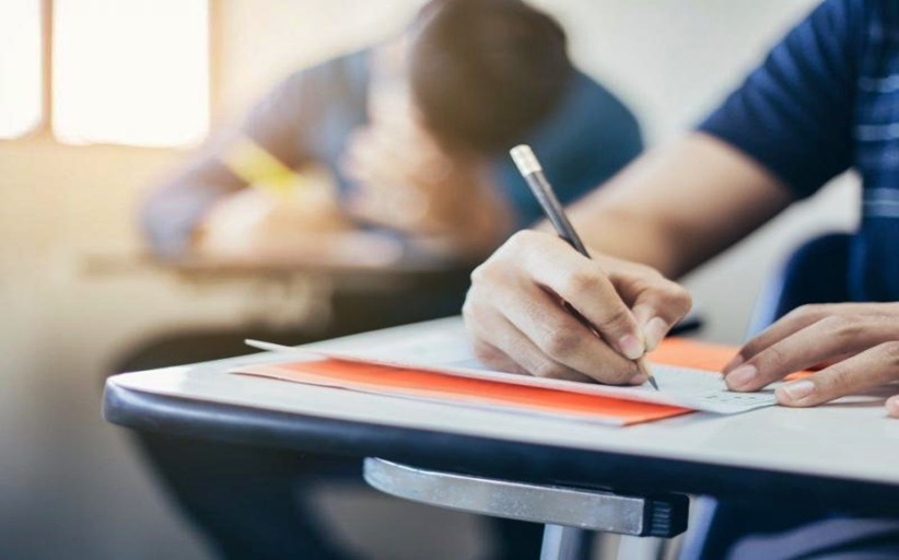 Εξετάσεις για την απόκτηση Απολυτηρίου Δημοτικού Σχολείου