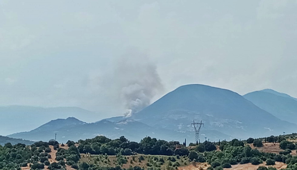 Φωτιά ξέσπασε στην περιοχή της Μεγάλης Κερασιάς και του Ορθοβουνίου