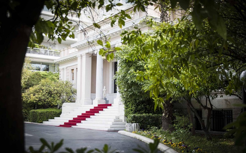 Οικονομία: Αλλαγή πλεύσης μετά το κάζο των ευρωεκλογών – Η ακρίβεια, το ρεύμα και το επίδομα που δεν δόθηκε