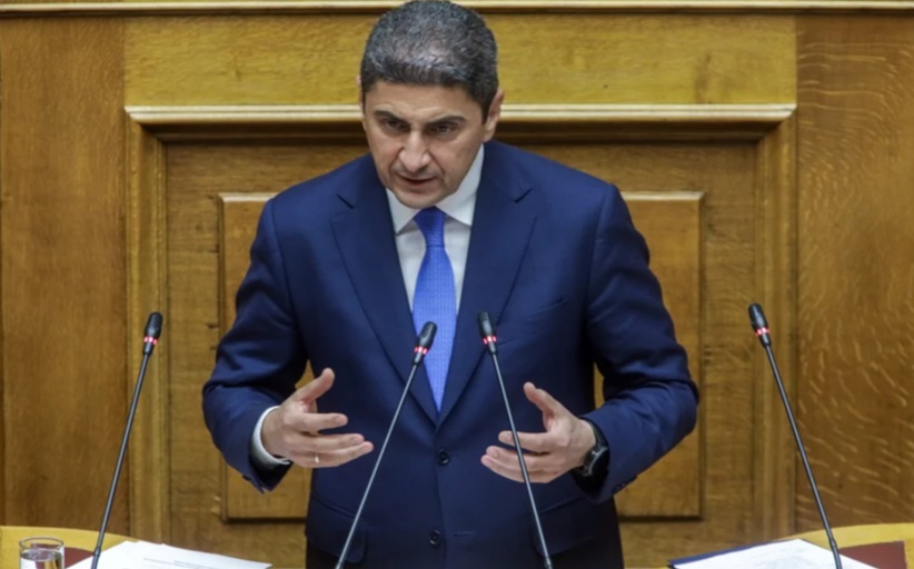 Ο Αυγενάκης τώρα «χειροδικεί» και κατά Μητσοτάκη: «Δεν παραδίδω την έδρα»