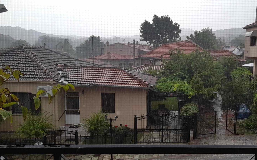 Ανάσα δροσιάς μετά την απογευματινή καταιγίδα