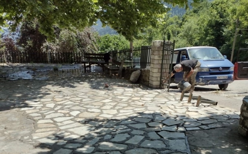 Συντηρεί και αποκαθιστά την πλατεία στον Αμάραντο ο Δήμος Μετεώρων