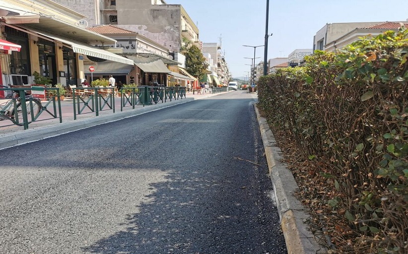 Σε κεντρικότερα σημεία των Τρικάλων συνεχίζονται οι ασφαλτοστρώσεις