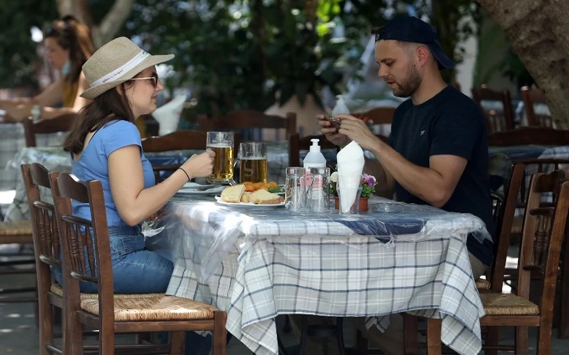 Απλησίαστες οι τιμές στην τουριστική Αθήνα - Μερίδα γύρος χοιρινός με… 21 ευρώ