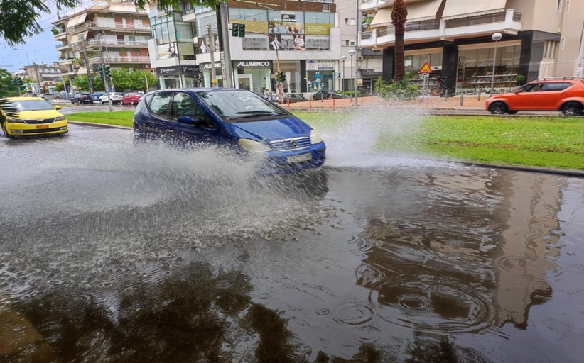 Κακοκαιρία: Επικαιροποιήθηκε το έκτακτο δελτίο καιρού...