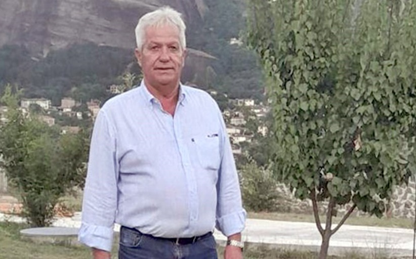 Κώστας Παπαπούλιος: 