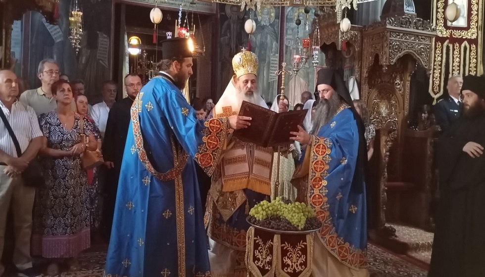 Εσπερινός και Αρχιερατική Θεία Λειτουργία στην Ιερά Μονή Μεταμόρφωσης του Σωτήρος Μεγάλου Μετέωρου...