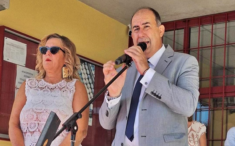 Στο 1ο ΕΠΑΛ και 3ο ΓΕΛ Τρικάλων «Οδυσσέας Ελύτης» ο Διευθυντής της Δ.Ε. Τρικάλων Αλέξανδρος Καπανιάρης για τον Aγιασμό