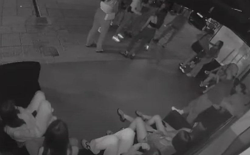 Γλυφάδα: Βίντεο-ντουκουμέντο από τον άγριο ξυλοδαρμό της 14χρονης