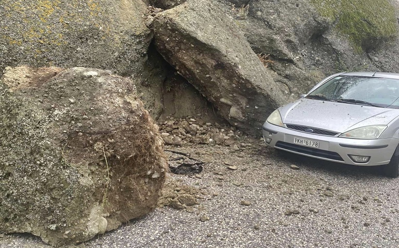 Ζημιές από την ισχυρή βροχόπτωση στην Καλαμπάκα και στα χωριά... Πτώση βράχων στο 2ο Δημοτικό σχολείο