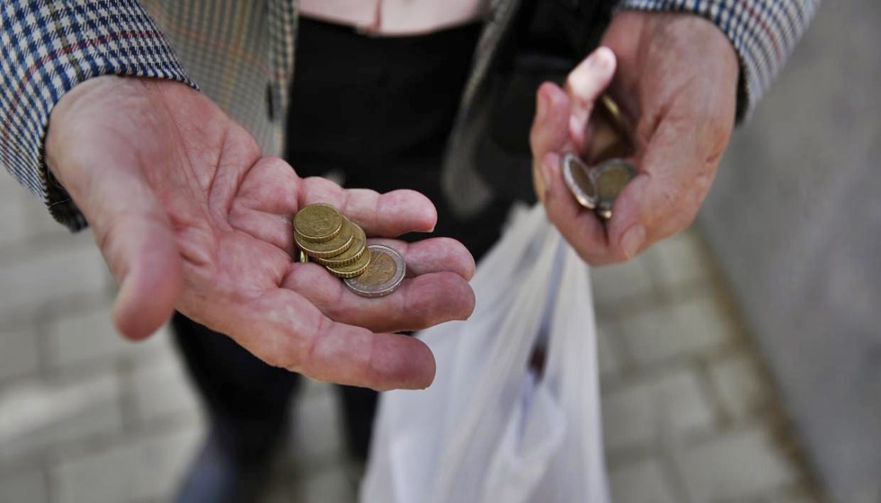 Eurostat: Με τον κίνδυνο της φτώχειας ζει το 26% των Ελλήνων...
